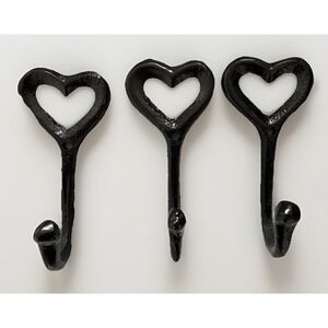 Cast Iron Heart Wall Hooks Set of 3 Black Rustic Farmhouse Cottage Decor New